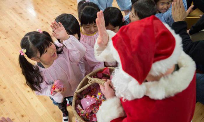 Hvad ser den japanske julemanden ud?