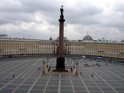Alexander Kolonne i Skt. Petersborg: En kort beskrivelse, historie, foto